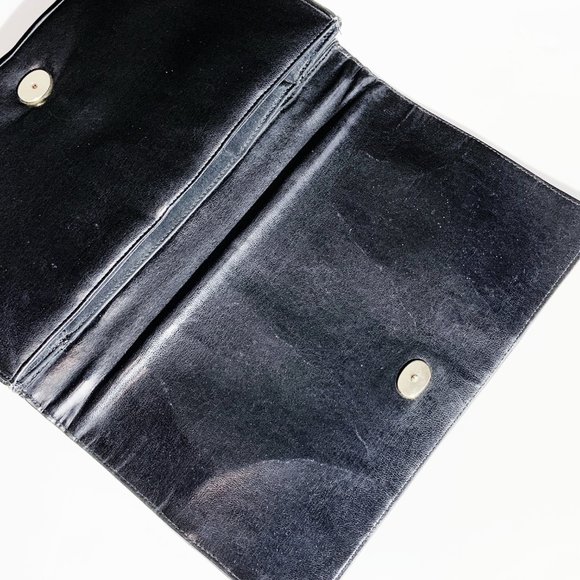 Vintage CURATED BUNDLE OF COSTUME JEWELLERY in Shades of Gold, Cream and Black - Picture 9 of 12